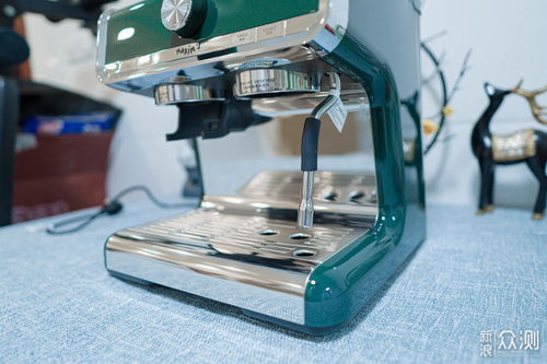 半自动咖啡机新手入门指南 从零开始，轻松制作三款经典饮品